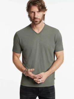 MILES V-NECK
