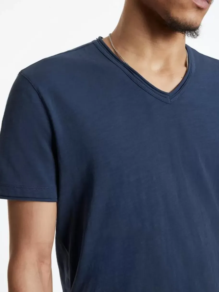 MILES V-NECK