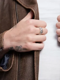 SILVER FEATHER RING