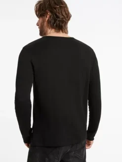 WALDEN HENLEY